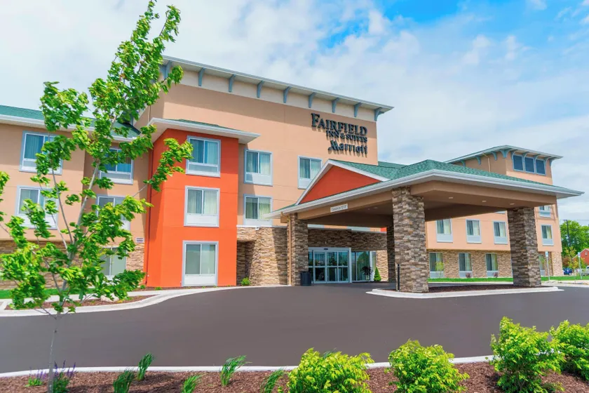 Fairfield Inn & Suites by Marriott Gaylord - Image 1