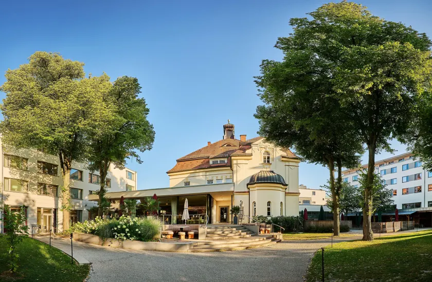 Asam Hotel - Image 1