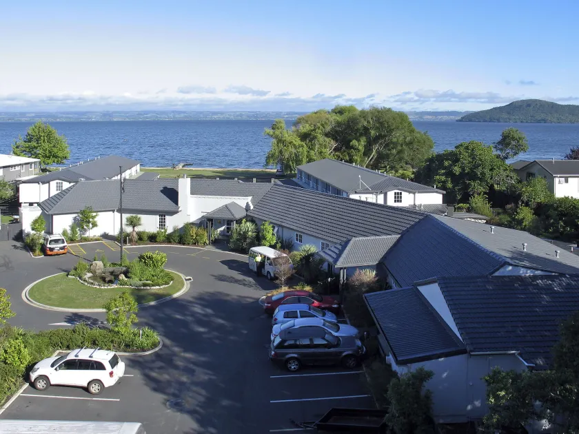 Wai Ora Lakeside Spa Resort - Image 1