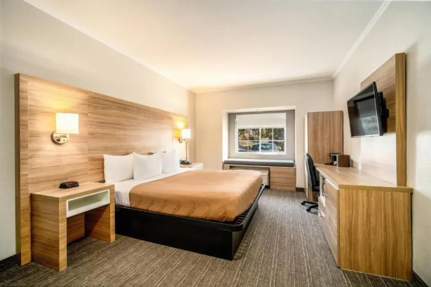 Baymont by Wyndham Chandler I-10 - Image 1