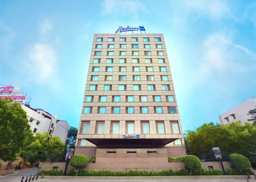 Radisson Blu Hotel Chennai City Centre - Image 1