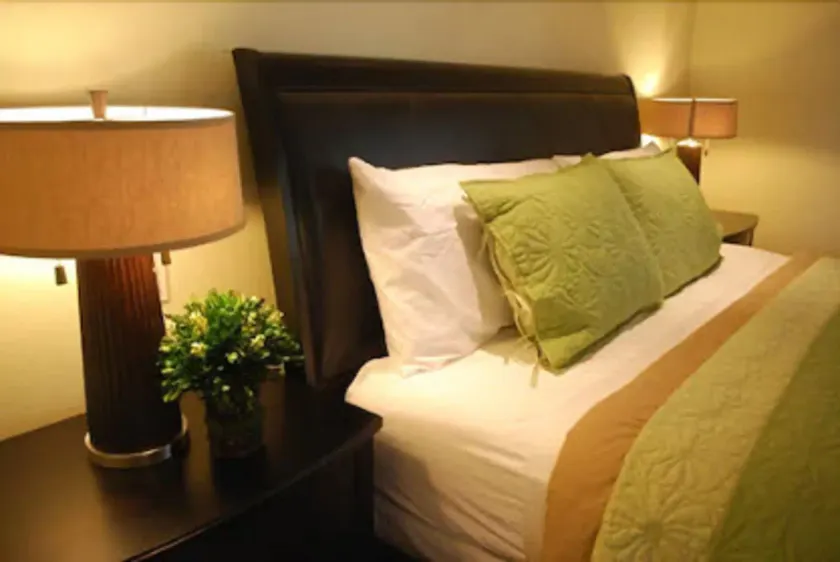 Bella Capri Inn and Suites - Image 1