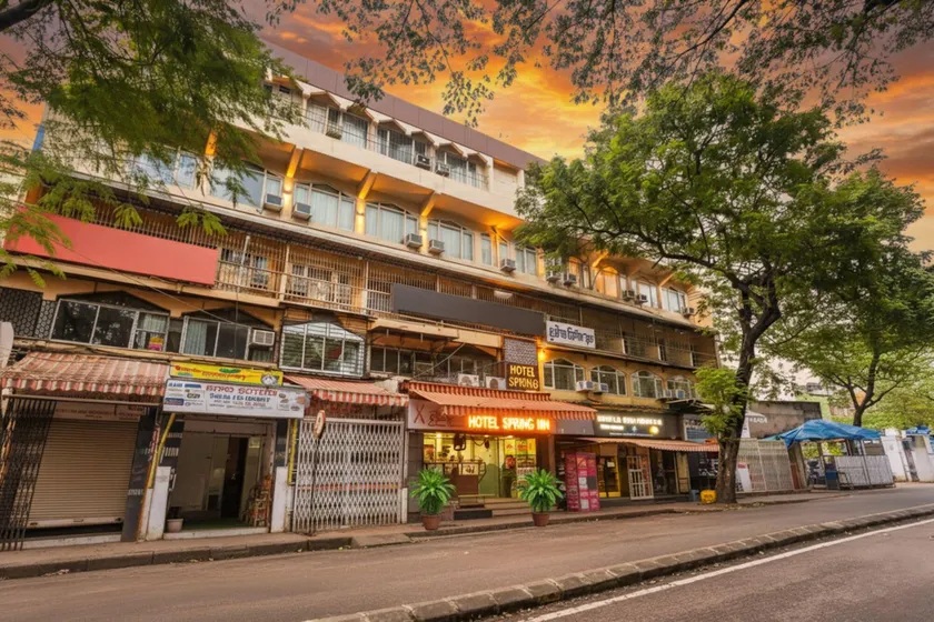 FabHotel Spring Inn - Nr Borivali Station - Image 1
