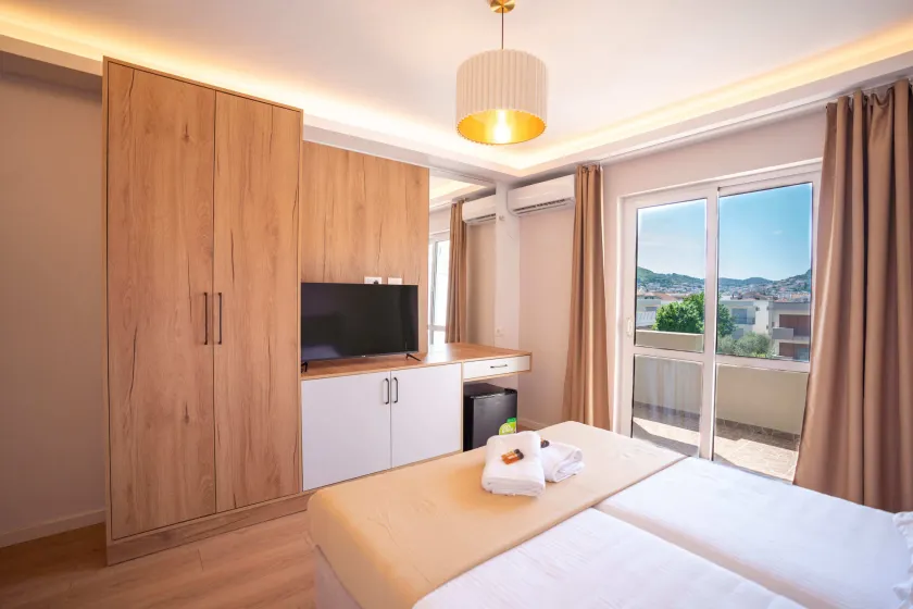 Illyria Hotel - Image 1