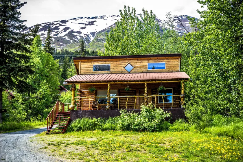 Midnight Sun Log Cabins - Image 1