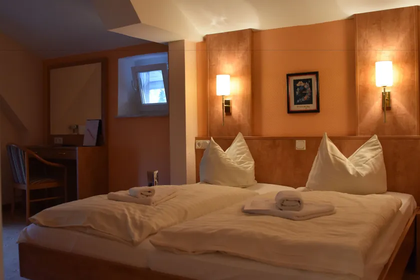 Hotel am Bahnhof - Image 1