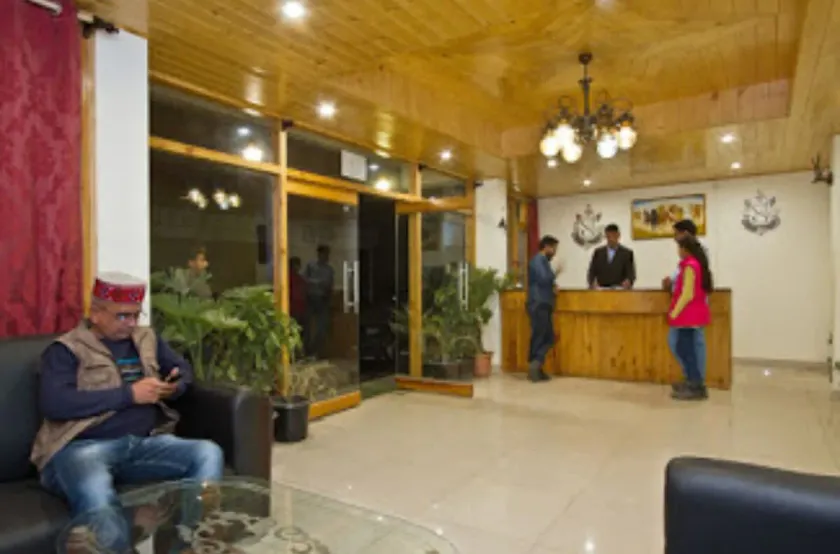 Hotel Sky Heaven  - Coin salon dans le hall
