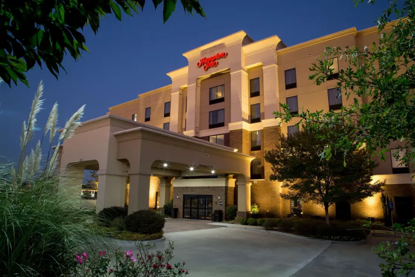 Hampton Inn Oxford/Conference Center - Image 1