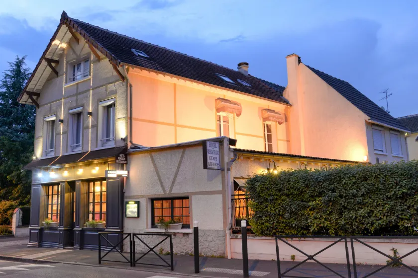 Auberge la Renaissance - Image 1