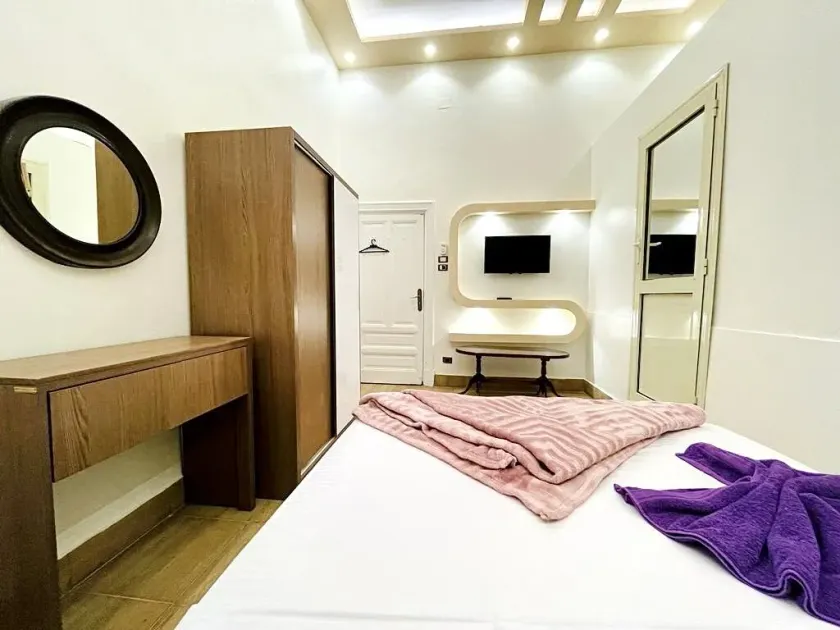 Meramees Hotel - Image 1