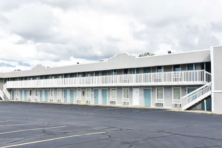 Knights Inn Merrillville - Image 1