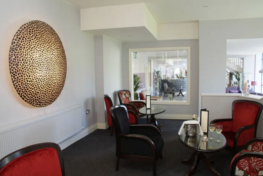 The Kenmare Bay Hotel & Luxury Lodges Resort - Lobby sitting area