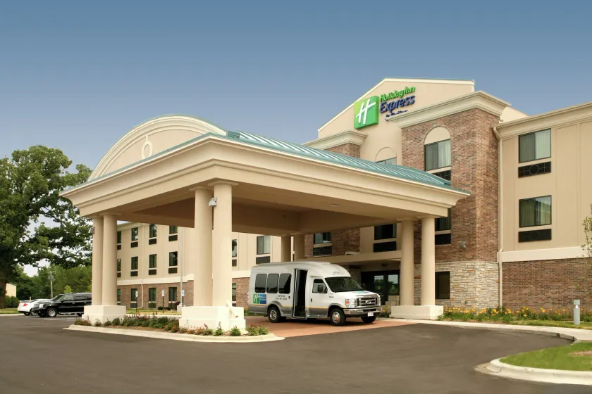 Holiday Inn Express & Suites Madison-Verona by IHG - Image 1