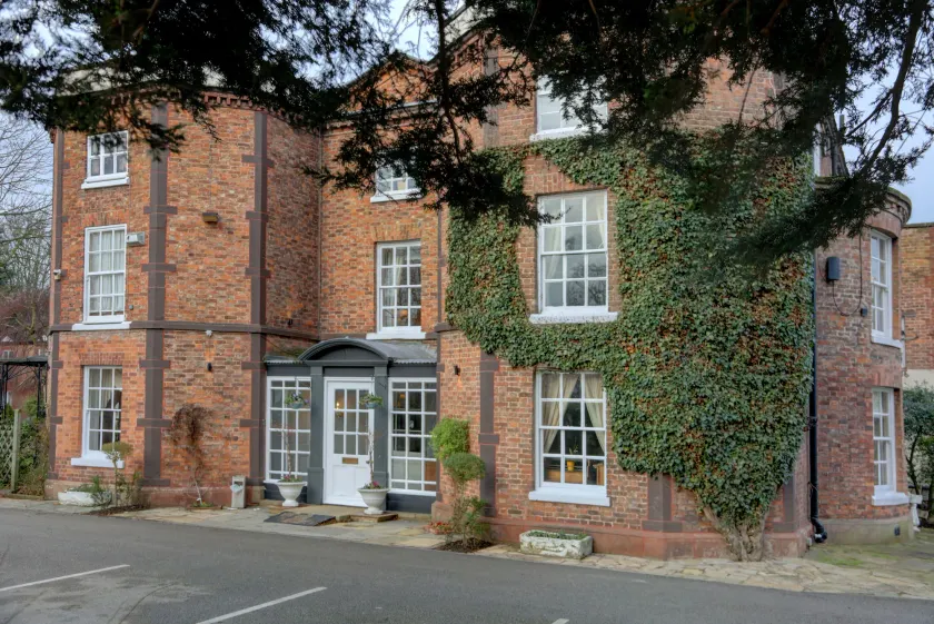 Rossett Hall Hotel - Image 1