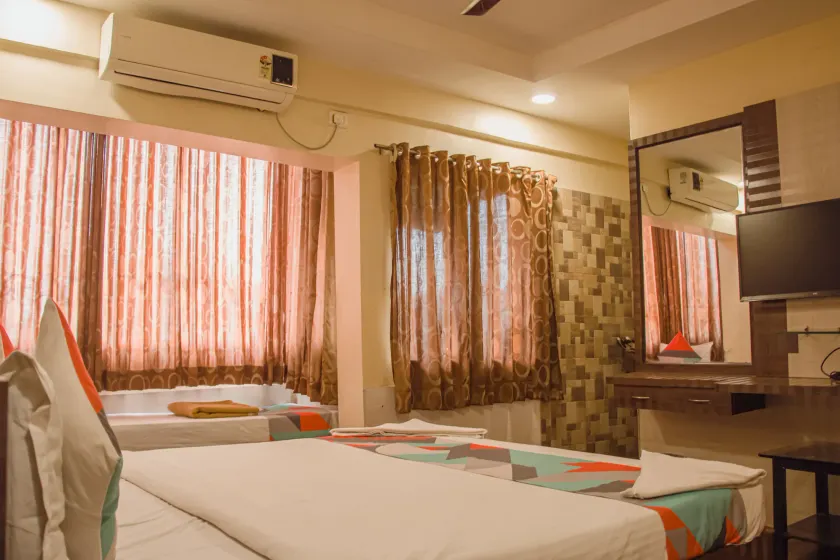 Hotel Mukesh residency - Image 1