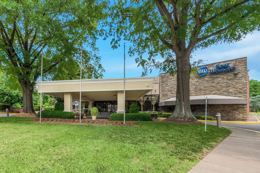 Best Western Fairfax City - Image 1