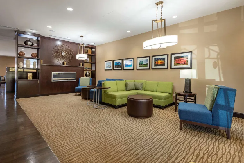 Comfort Suites Huntersville near Lake Norman - Hall