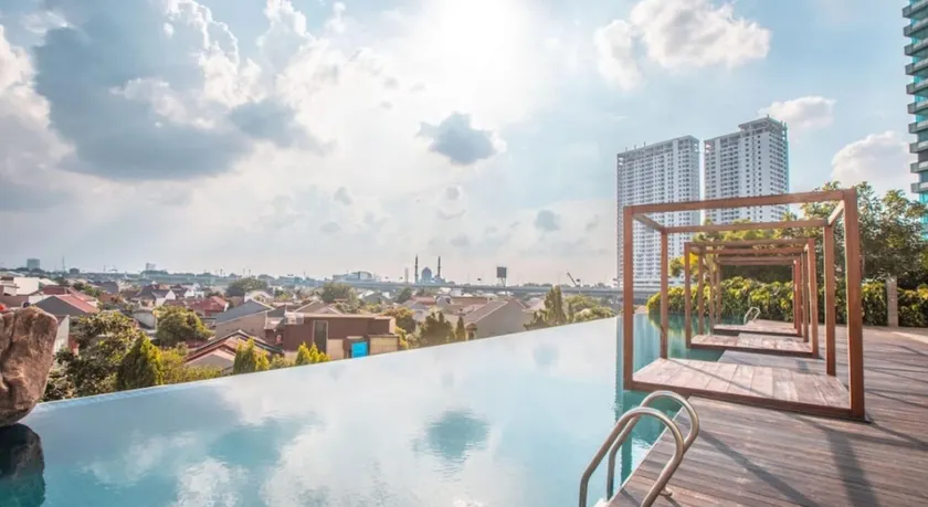 8rooms@ Grand Kamala Lagoon - Image 1
