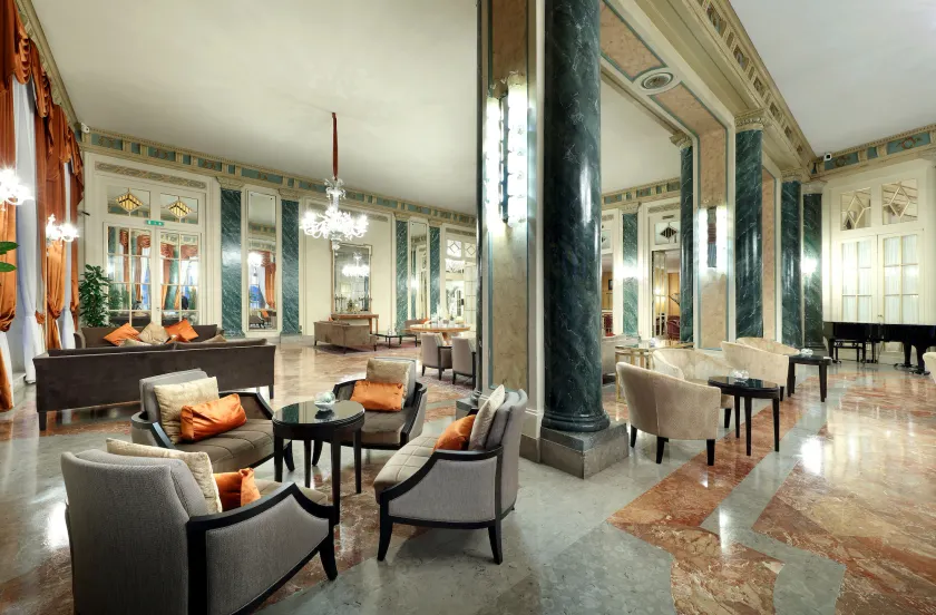 Eurostars Hotel Excelsior - Hall