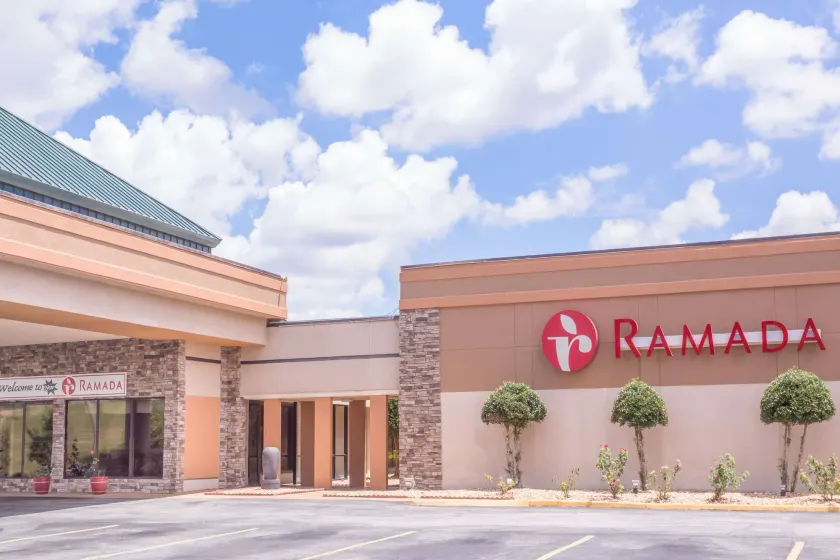 Ramada by Wyndham Macon - Image 1