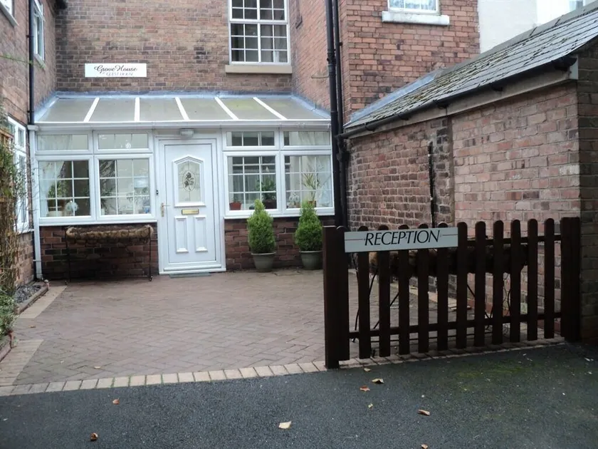 Grove House Guest House - Image 1