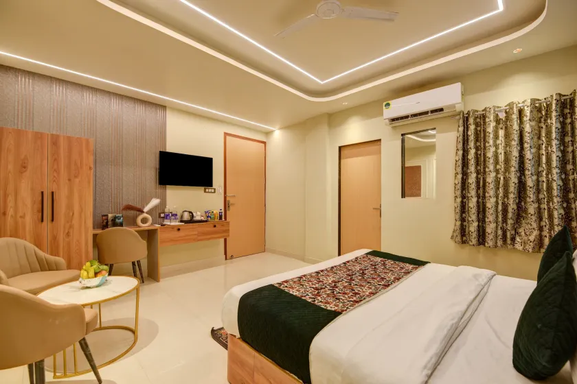 Hotel Aero Homestay - Near Delhi Airport - Image 1