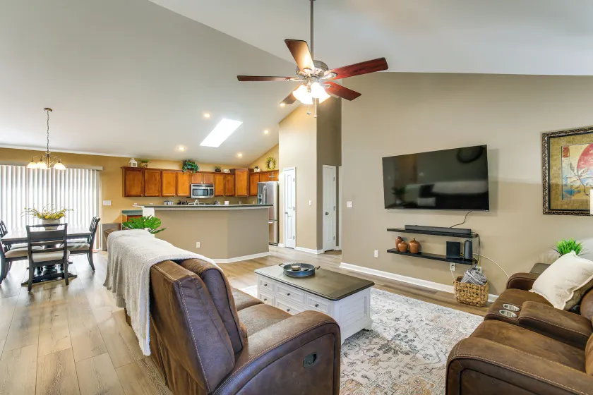 Sip, Soar & Explore: Spacious Union Home w/ Yard - Image 1