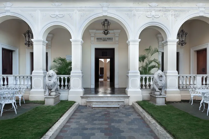Hotel la Perla Leon - Image 1