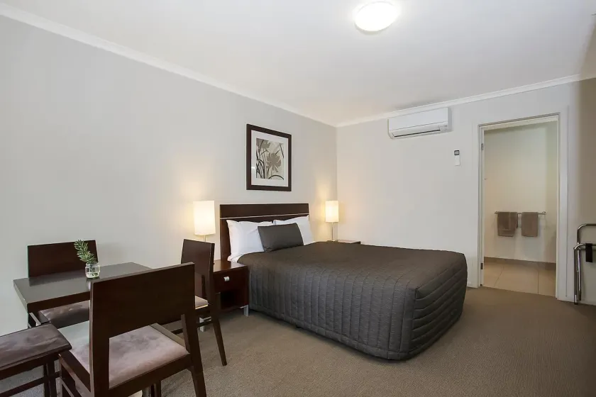 Elm Tree Motel - Image 1