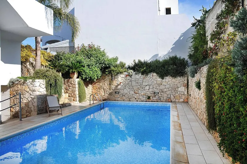 Apartment 3 With Pool And Sea View - Image 1