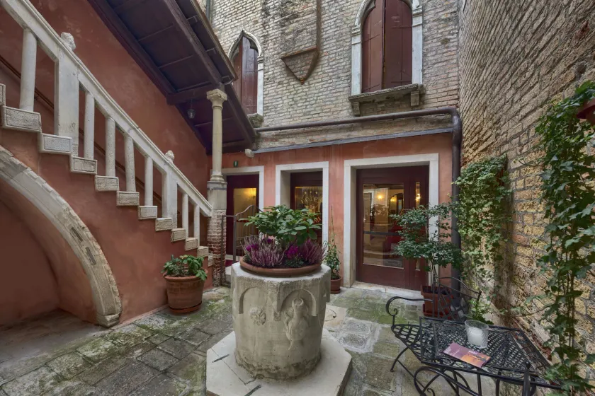 Hotel Pausania - Image 1