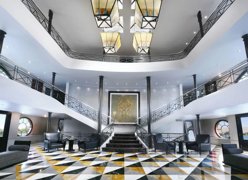 Movenpick MS Hamees - Hall