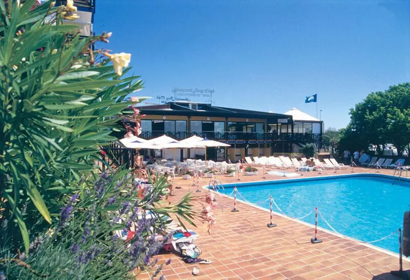 Hotel Marina Uno - Image 1