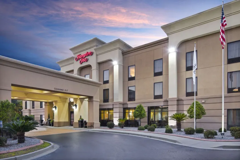 Hampton Inn Hinesville - Image 1