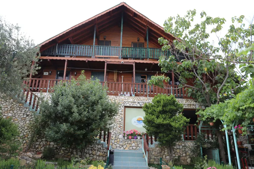 Albatross Dağ Evleri Butik Otel - Image 1