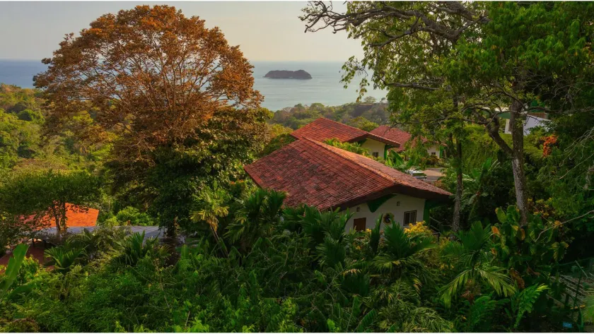 Si Como No Resort & Wildlife Refuge - Image 1