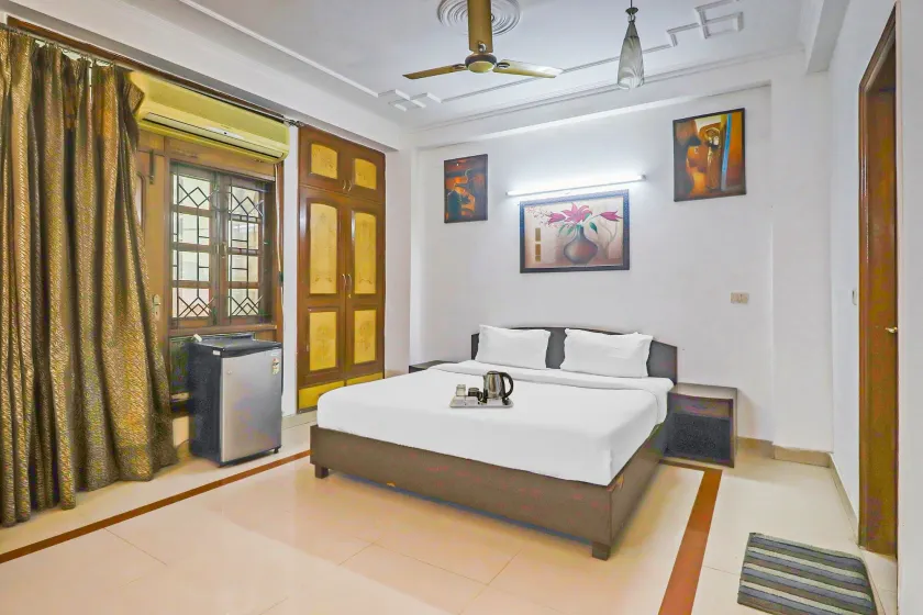 OYO 474 Hotel VM Residency - Image 1