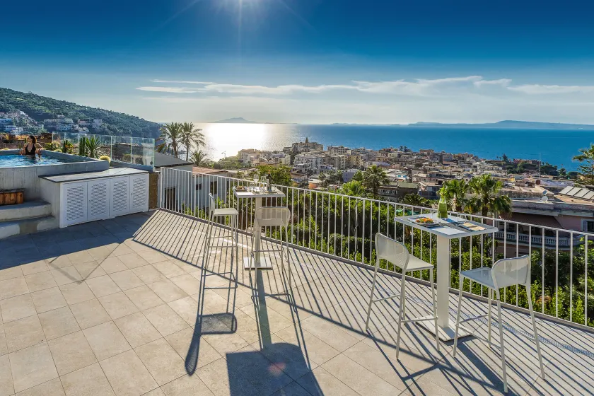 Domo20 Hotel & Rooftop - Image 1