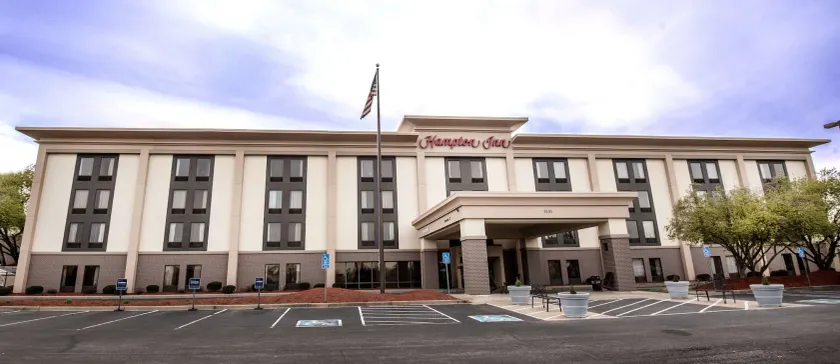 Hampton Inn Louisville-North/Clarksville - Image 1