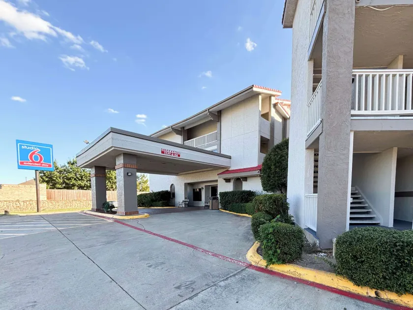 Studio 6 Irving, TX – DFW North - Image 1