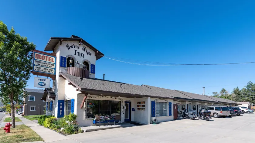 Swiss Alps Inn - Image 1