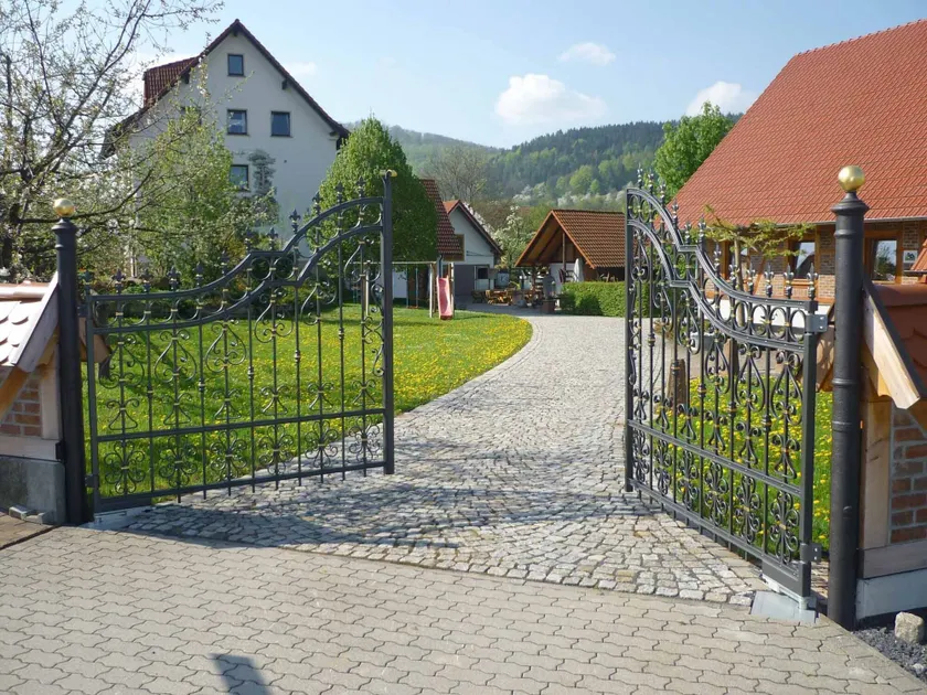 Landhotel Zur Pferdetränke - Image 1