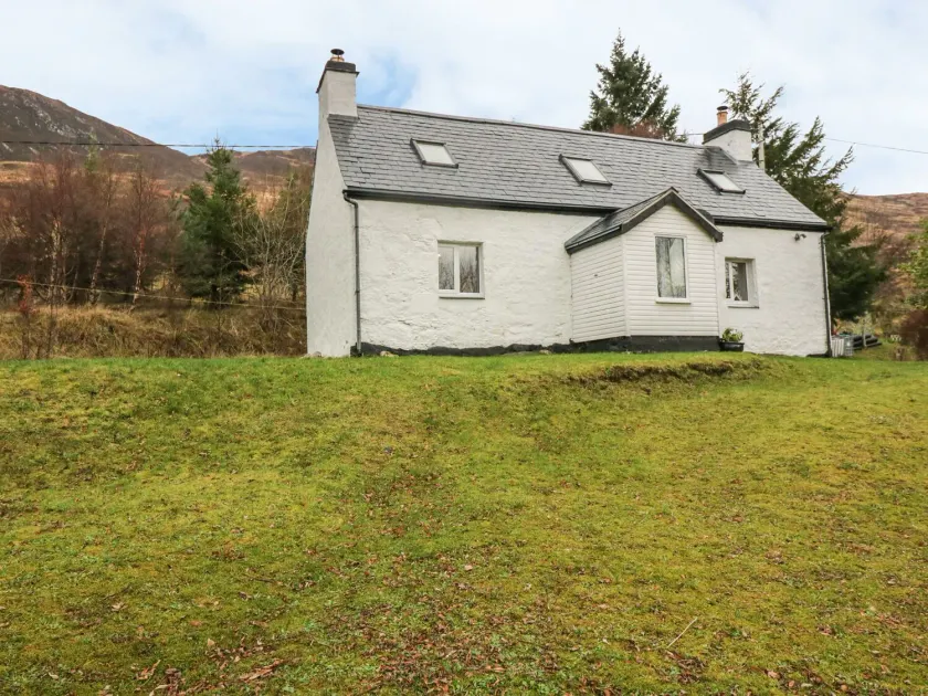 Creag Mhor Cottage - Image 1