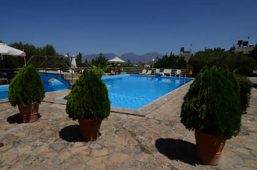 Golden Apartments - Image 1