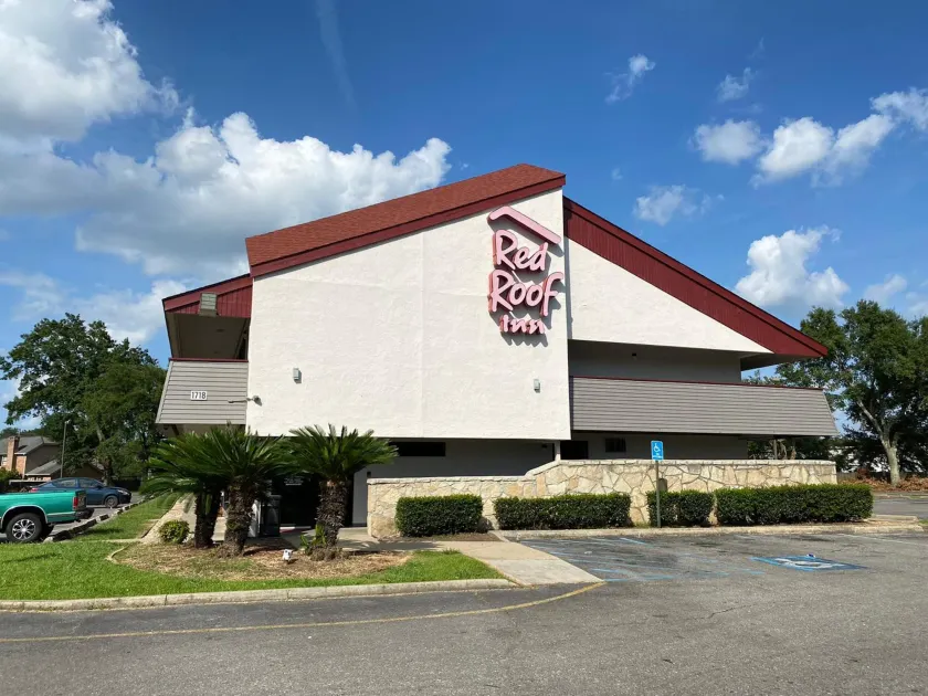 Red Roof Inn Lafayette, LA - Image 1