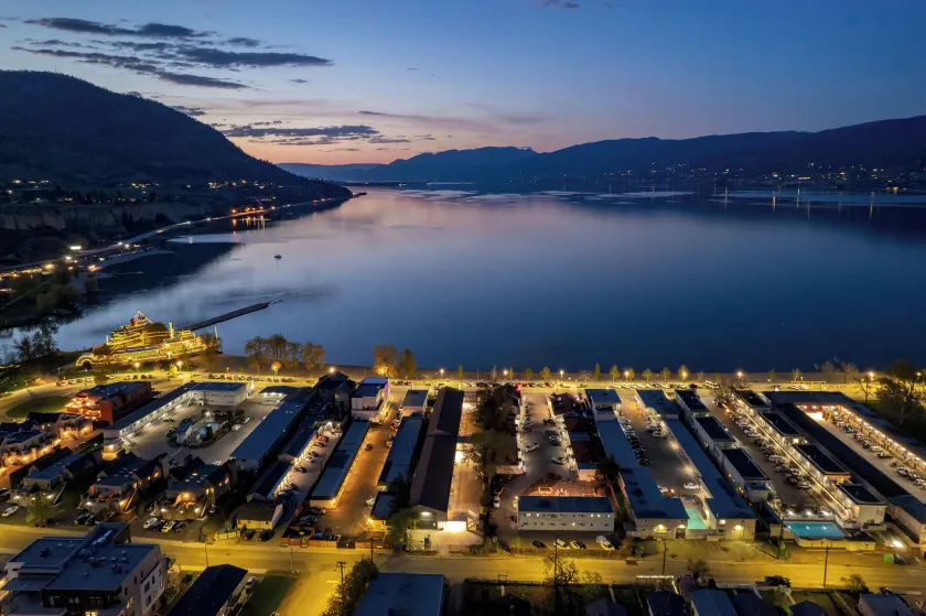 Okanagan Lakefront Resort - Image 1