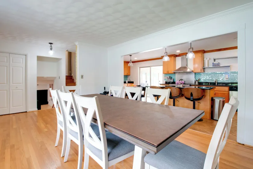 Spacious Yard & Fire Pit! 6 Mi to National Harbor - Image 1