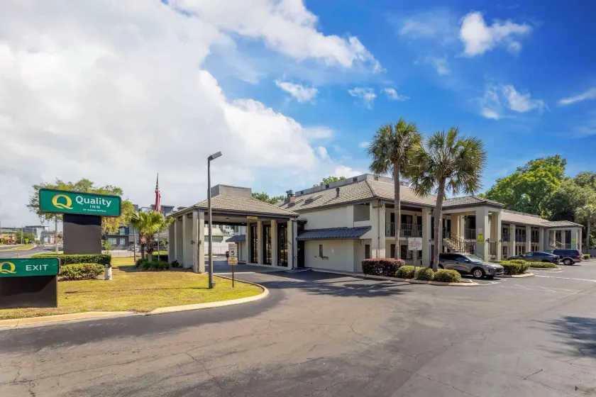 Quality Inn Gainesville near University - Image 1