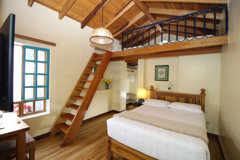 Hoteles Vieja Cuba - Image 1