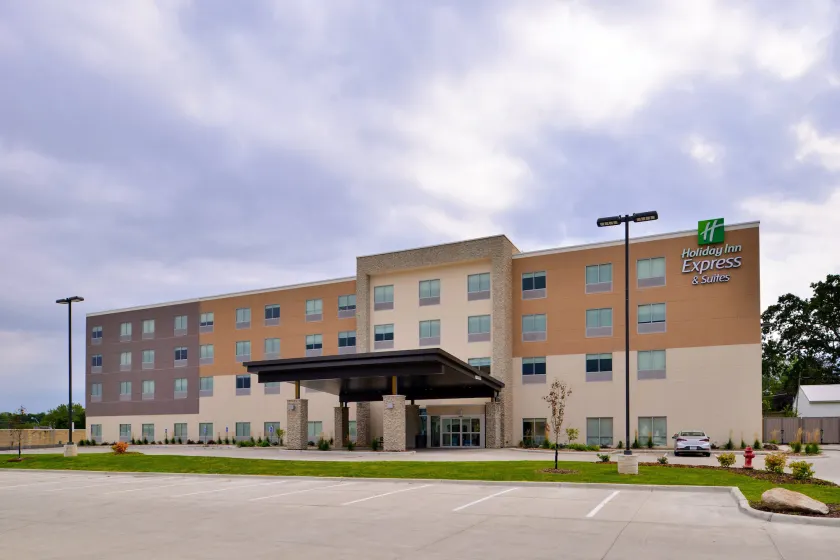 Holiday Inn Express & Suites - Ottumwa by IHG - Image 1